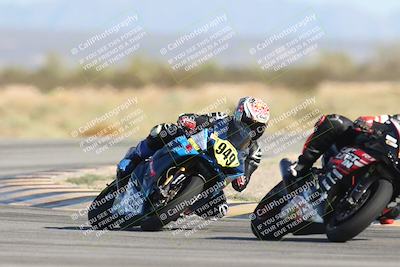 media/Oct-04-2025-CVMA (Sat) [[408bcdd6e4]]/Race 13-Amateur Supersport Open/